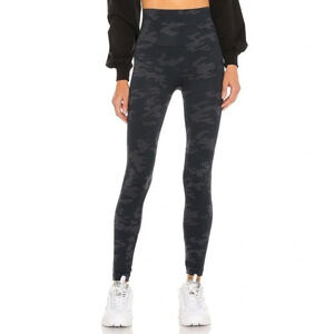 SPANX Look At Me Now Seamless Camo High Rise Leggings FL3515 size M